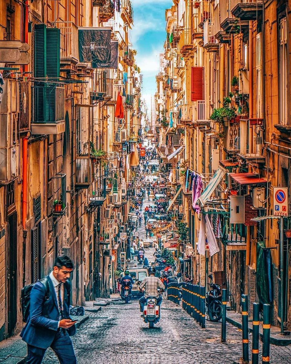 ThompsonRi2453's tweet image. Napoli, Italy