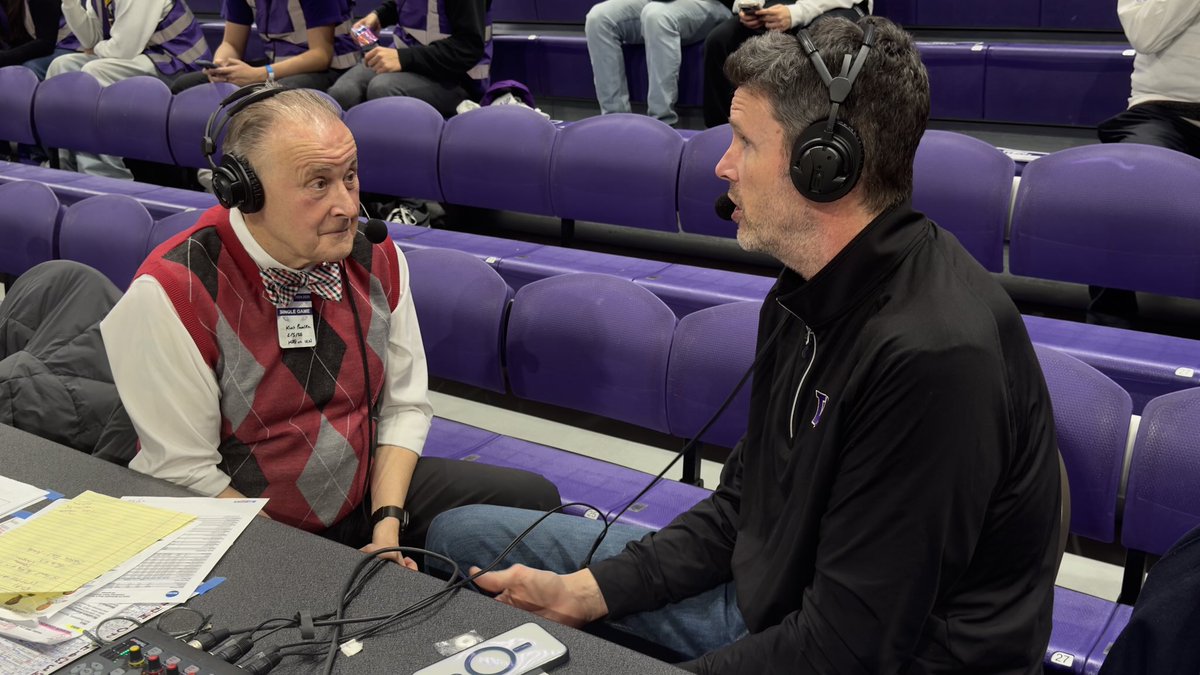 KentPavelka's tweet photo. So good to have former Husker great Rich King @trking25 on the air before ⁦@HuskerMBB⁩ at Washington. 🏀🎤📻 https://t.co/H16PwKX2GS