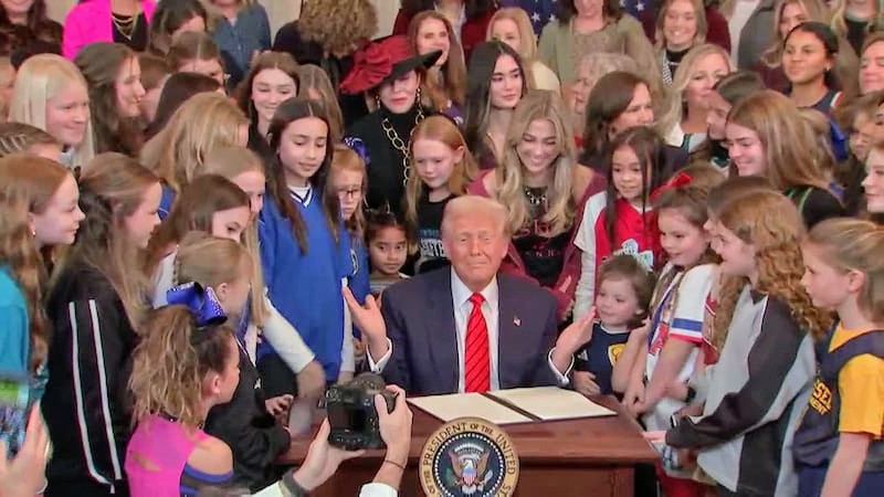 MikeRosTX's tweet photo. Today when @realDonaldTrump @POTUS was signing ✍🏾 the #ExecOrder with all those young girls around him, all I could do is CRINGE ���.
Because I could not get out of my mind the @ETnow video of him saying about the 10-year-old girl 👇🏾
😬 "I'm gonna be dating her in 10 years!" 😬 https://t.co/CqUS5hkZE7