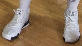 daronoshay10's tweet photo. @NewbergReport Luka’s wearing Kyrie 4s 🥹 https://t.co/tY9n7sTw5U