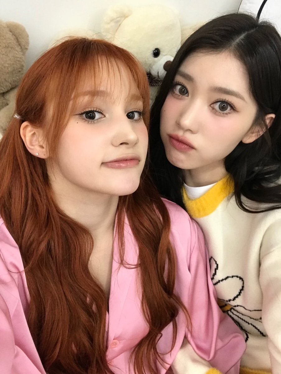 hiebaragi's tweet photo. @official_kep1er 250206

with Ting unnie ๑>ᴗ<๑🤍

#휴닝바히에 #HUENING_BAHIYYIH
#샤오팅 #XIAOTING #소바즈 #SOBAZ #XIAOHIYYIH #케플러 #Kep1er #ケプラー https://t.co/yt9TTrIm98