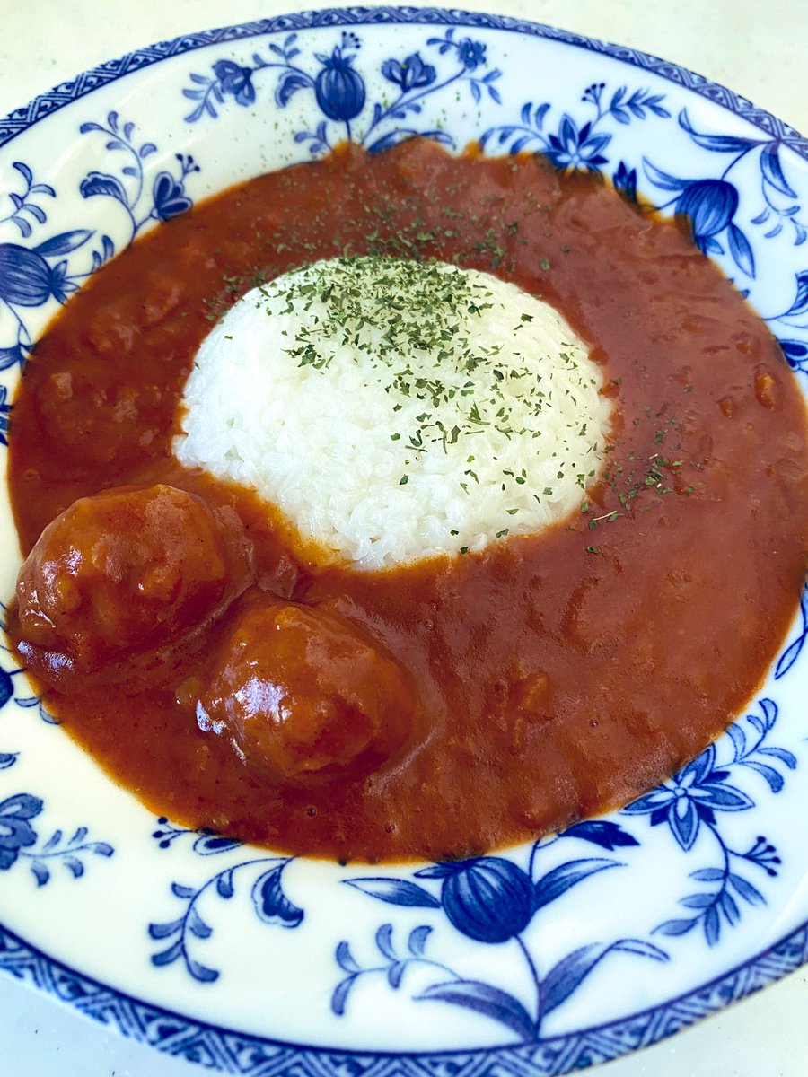 お昼は、ねこ娘の好きな海老カリー🦐 
