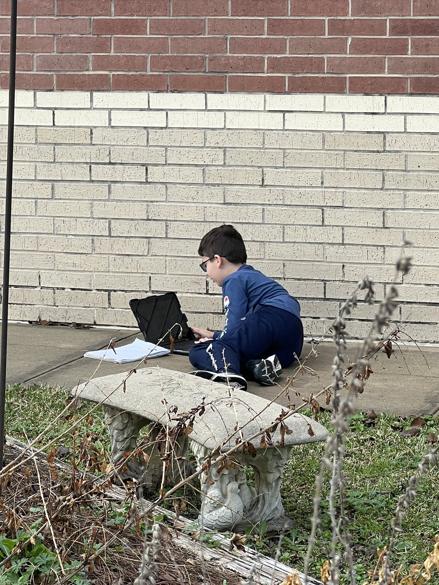 Took science outdoors! 2nd graders used  3 days of weather data to make a video as a meteorologist! ☀️🌡️⛅️💨<a href="/SampsonElem/">Sampson Elementary</a>