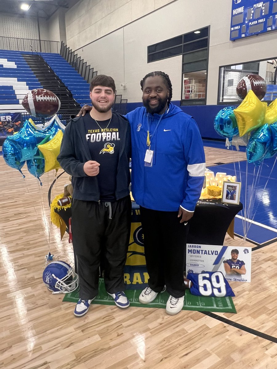 <a href="/Jarronmontalvo/">Jarron</a> go show the world what I’ve seen for the last 6 years love you <a href="/BrewerHSFB/">Brewer Football</a>