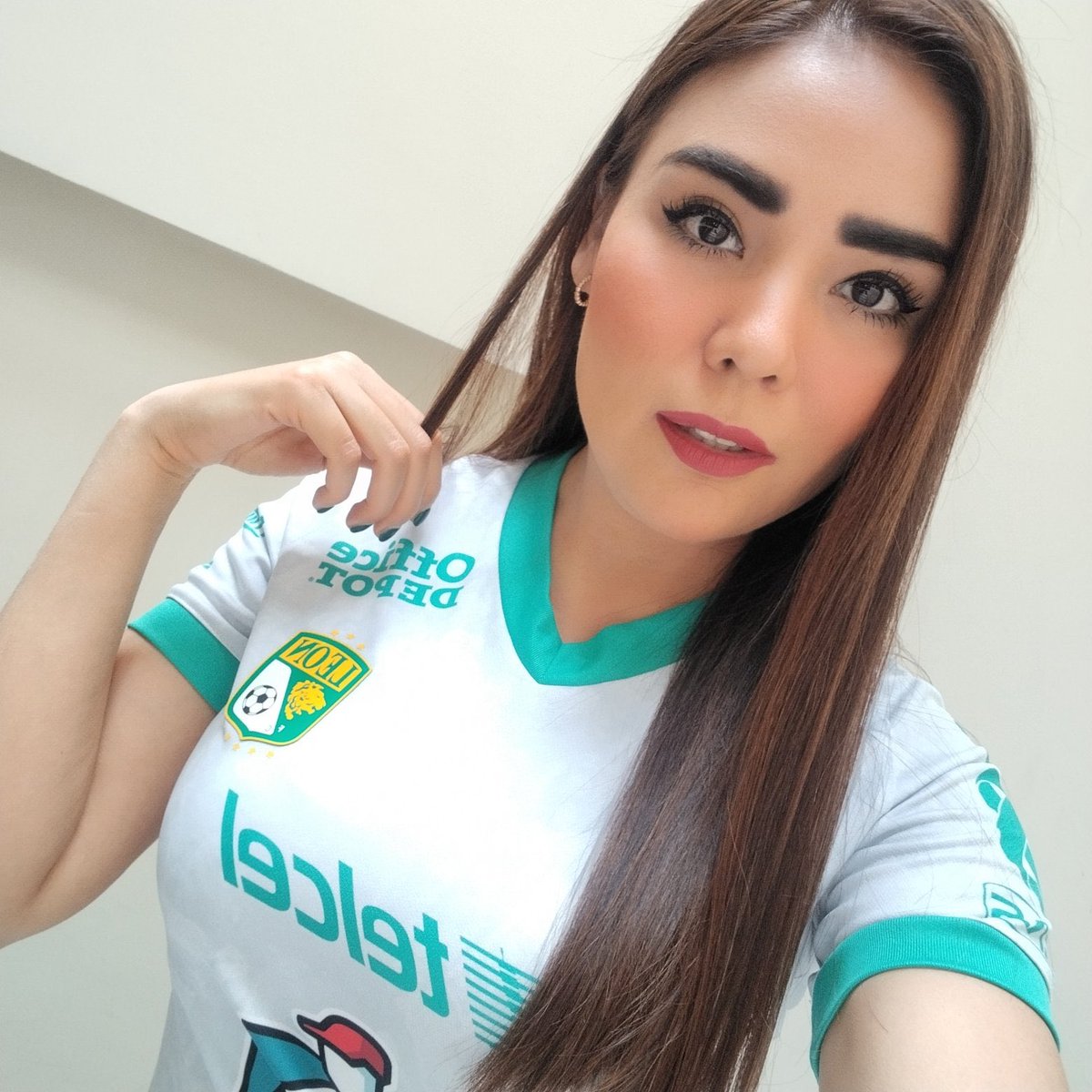 ere_more's tweet image. 🎶El verde y blanco es tradición🎶 

¡Vamos mi @clubleonfc hoy se gana!
💚🦁