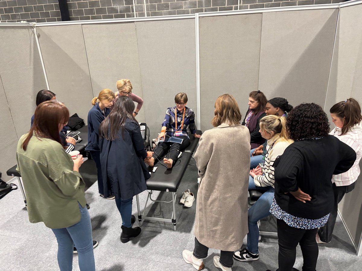 Huntleighdiag's tweet image. 📅 Two days.
👩‍🏫 Nine Vascular Assessment workshops.
🙋 Over 150 delegates taught.

Thanks to @FootAnkleShow  for a great event!

Our next Vascular Masterclass is in March, so if you want to get hands on book your free place today: mailchi.mp/huntleigh-diag…
#SocksOffTraining