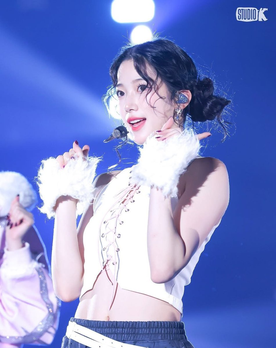 파랑 tweet media