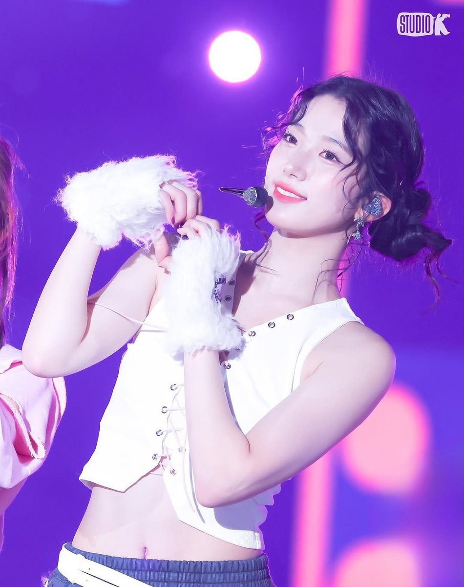 파랑 tweet media