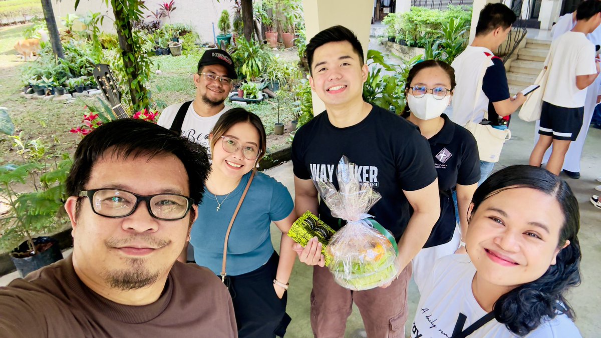 YACmomqpm's tweet photo. Youth Ministries Activity - January 27 to February 02, 2025.
#DrawnToFollow #PromoteTheGospel
#PromotionToLOVEtheWORDofGOD
#YAC #YMAC #SYM #SVDyouth
#ServeOthers #UnfailingGrace
#EmpowerTheYoung #WEareBACK!
#SVDyouth #ShrineYouth #DSJDWyouth https://t.co/dxpMjASO1d