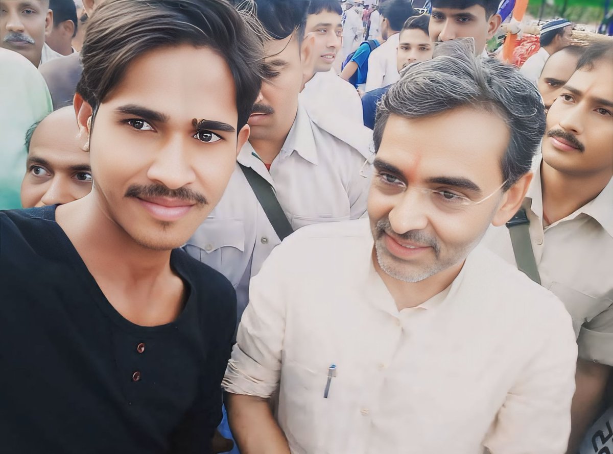 MDRAJA2497's tweet photo. पूर्व केंद्रीय मंत्री एवं रालोमो पार्टी के राष्ट्रीय अध्यक्ष सह राज्यसभा सांसद आदरणीय श्री उपेंद्र कुशवाहा जी को जन्मदिन की हार्दिक बधाई एवं शुभकामनाएं।
हम आपके उत्तम स्वास्थ्य एवं दीर्घायु होने की कामना करते हैं। 
.
@UpendraKushRLM 
@UpendraKushRLM https://t.co/RgUzJj0J9h