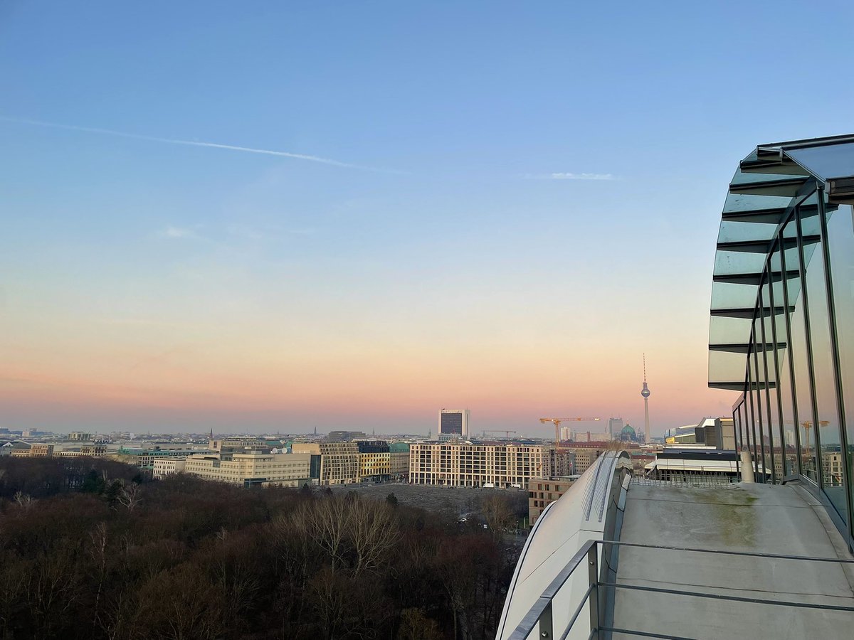 GSP-Brüssel (@gsp_brussels) on Twitter photo Einweihung des neuen Büros der <a href="/GSPsipo/">Gesellschaft für Sicherheitspolitik e.V. (GSP)</a> in Berlin. Herzlichen Glückwunsch! Einweihung des neuen Büros der <a href="/GSPsipo/">Gesellschaft für Sicherheitspolitik e.V. (GSP)</a> in Berlin. Herzlichen Glückwunsch!