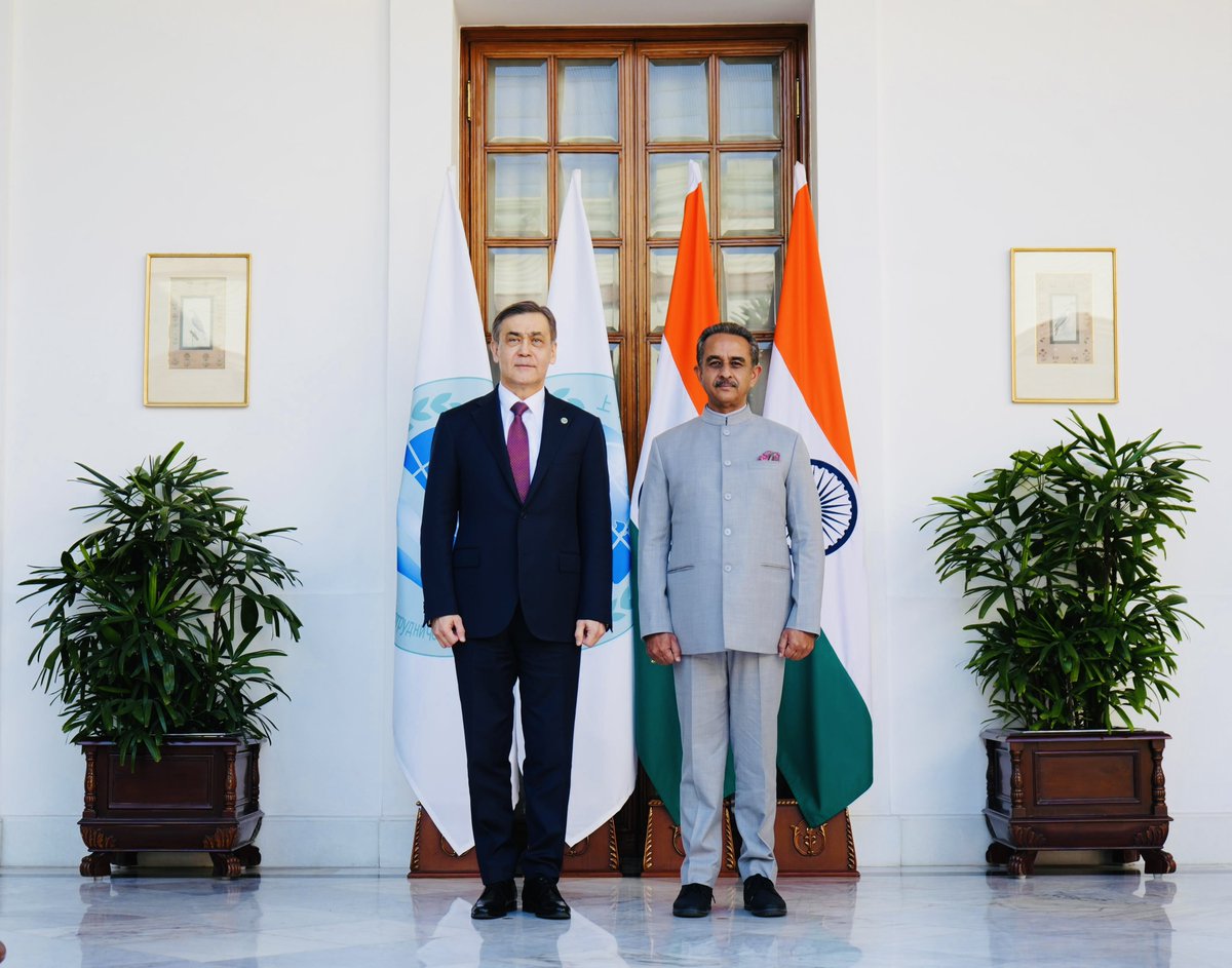 KVSinghMPGonda's tweet photo. Pleased to meet newly appointed SCO Secretary General, H.E. Mr. Nurlan Yermekbayev on his first official visit to India. Had a productive discussion on strengthening cooperation within the SCO framework across key areas.
#IndiainSCO
@PMOIndia @MEAIndia @DrSJaishankar https://t.co/tDP2JSEgCb