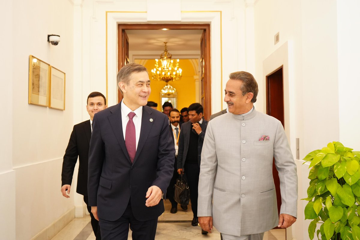 KVSinghMPGonda's tweet photo. Pleased to meet newly appointed SCO Secretary General, H.E. Mr. Nurlan Yermekbayev on his first official visit to India. Had a productive discussion on strengthening cooperation within the SCO framework across key areas.
#IndiainSCO
@PMOIndia @MEAIndia @DrSJaishankar https://t.co/tDP2JSEgCb