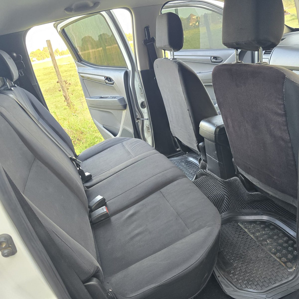 PowermatB's tweet photo. #Isuzu #dmax #Dcab pickup
- 2014 model
- 2500cc diesel
- manual 4wd
- local assembly
- very well-maintained
@ 2.299m
#PowermatMotors
#Psl #TT #MasingaTT
#SunsetCorsa #NyahururuTT
#CarTwitter #SpaceYaMagari #Hilux
#Dmax #Toyota #Revo #VW #Audi
#Demio #PsLTD #Kasarani https://t.co/HxIEDV5OZ2