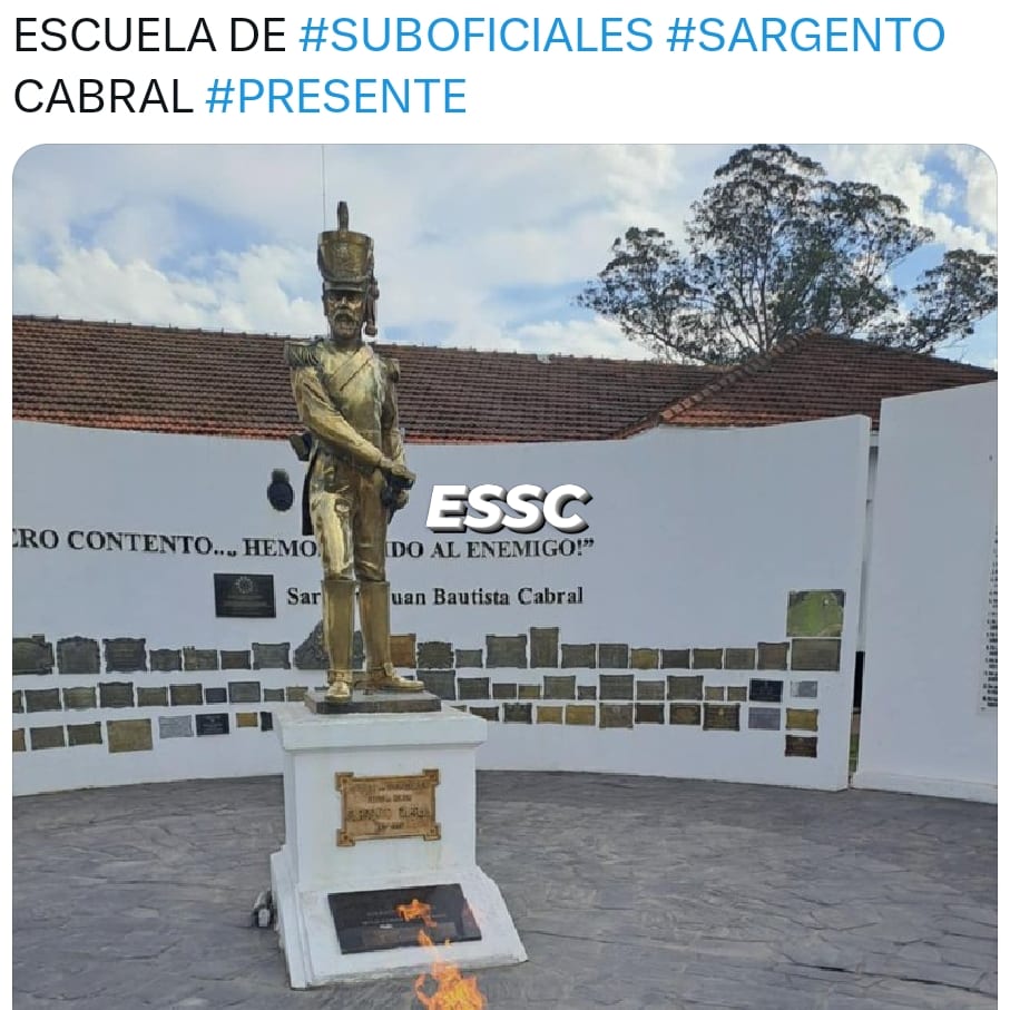 ROLANDO23092736's tweet photo. @VEVPatriota LOS #MILITARES TANTO EN #ACTIVIDAD COMO EN EL #RETIRO A LA SITUACIÓN #ACTUAL QUE VIVE EL #PAÍS MI QUERIDA VICEPRESIDENTE #GANAN CHIROLAS https://t.co/0dWnK6Q2tJ