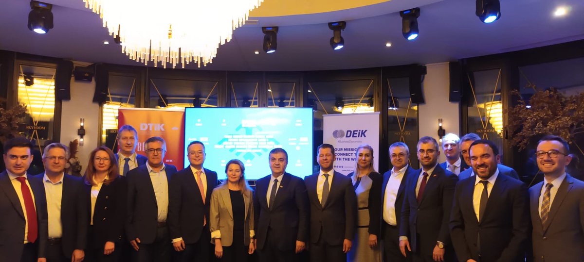 dtikiletisim's tweet photo. DTİK Belçika Temsilciler Kurulumuz, DEİK Türkiye-Belçika İş Konseyimizin onuruna bir akşam yemeği verdi. Yemeğe Brüksel'de bulunan Türk ve yabancı birçok iş dünyası temsilcisi &amp; bürokrat katıldı.

#DiasporaDiplomasisi 🇹🇷 https://t.co/keMVAwwFo8