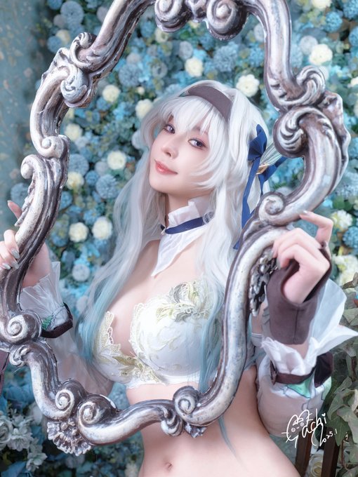 晚安正能量明天就是FF44啦!!好期待和大家相遇這三天都會Cos不一樣的角色唷還有現場的限定活動!!! 