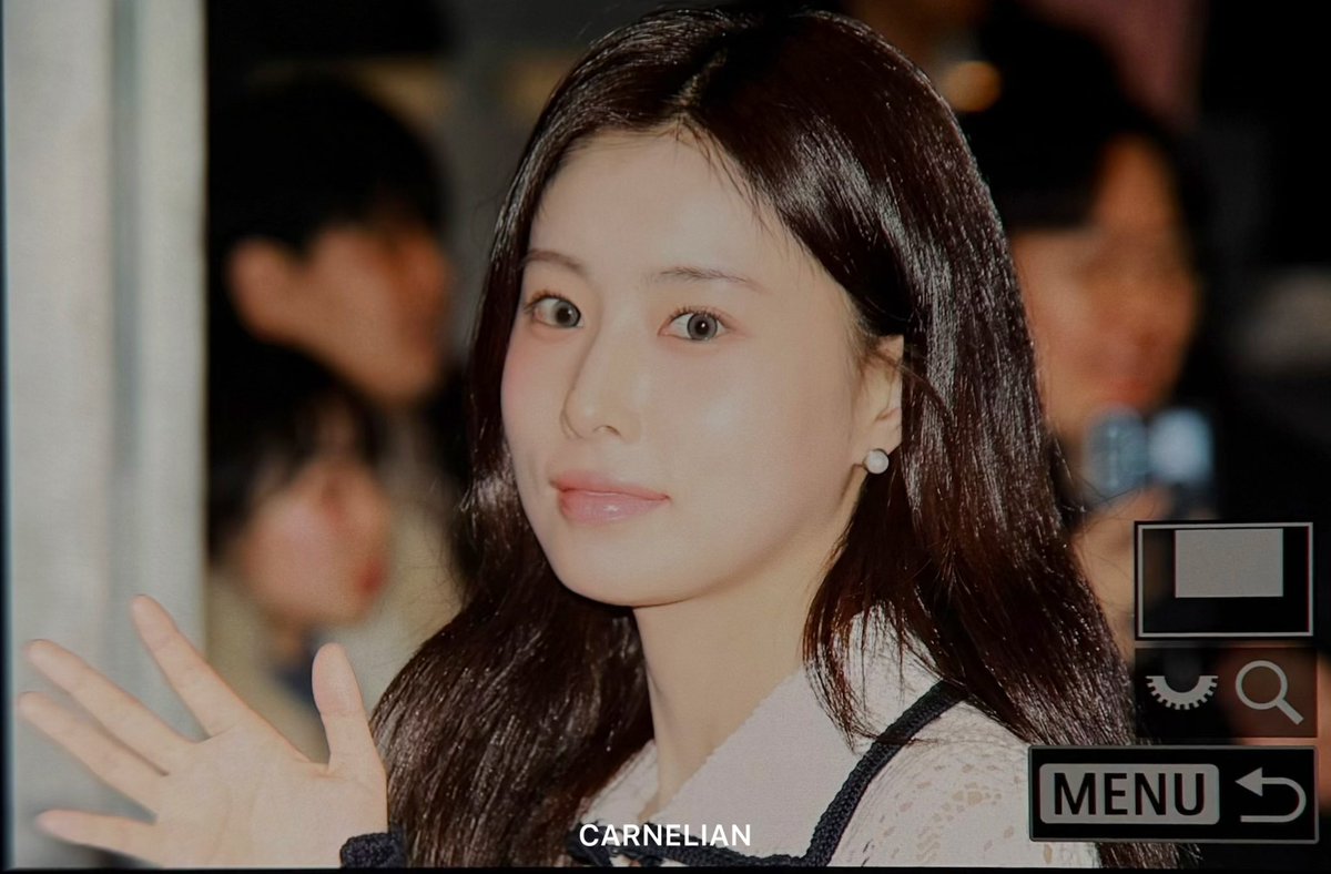 250206 pre
#강혜원 #KangHyeWon #혜원 #Hyewon #カンヘウォン
<a href="/hyemu_official/">Team Hyemdan</a>