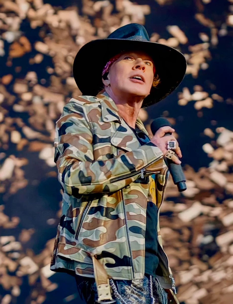 Happy Birthday ⁦<a href="/axlrose/">Axl Rose</a>⁩ #axlrose #happybirthday #gnr #gunsnroses