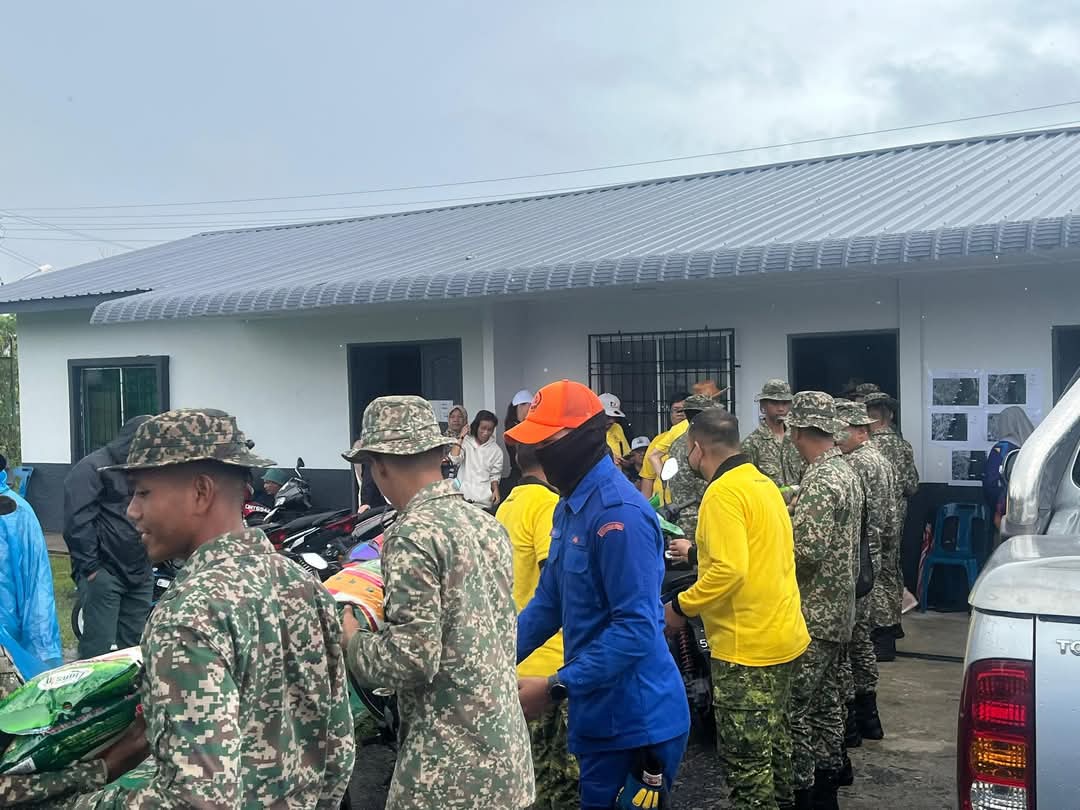 LAPORAN PENUGASAN SKUAD IHSAN MADANI RELA (PASCA BANJIR)

Perkara : Program Khidmat Bakti RELA Madani (Pasca Banjir)
Tarikh : 06.02.2025
Masa : 0800 Hrs - 1100 Hrs

#SetiaBerbakti 
#RELASiapsiaga 
#KeselamatanTanggungjawabBersama 
#IhsanMADANI 

<a href="/abgzulfikar/">𝕬𝖇𝖆𝖓𝖌 𝖅𝖚𝖑𝖋𝖎𝖐𝖆𝖗 🇲🇾🌸</a>
<a href="/RELA_Sarawak/">RELA Negeri Sarawak</a>