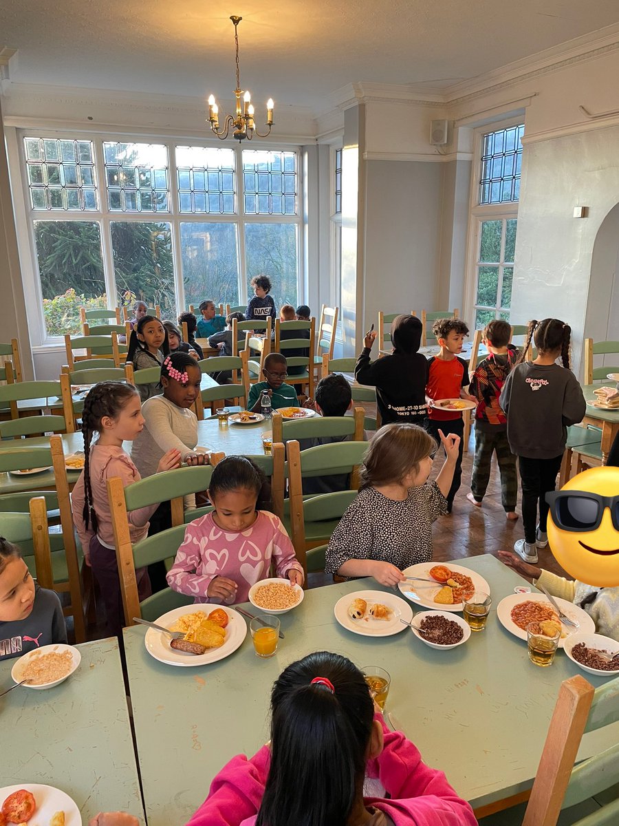 Rise and shine! Big breakfasts all round <a href="/WindsorCP/">Windsor CP</a>