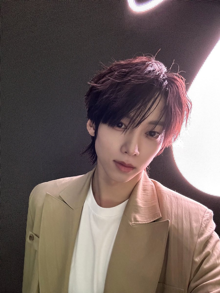 _AMPERSANDONE_'s tweet photo. Tried something different🐺

#앰퍼샌드원 #AMPERSANDONE 
#나캠든 #KAMDEN https://t.co/9CkfD4rprc