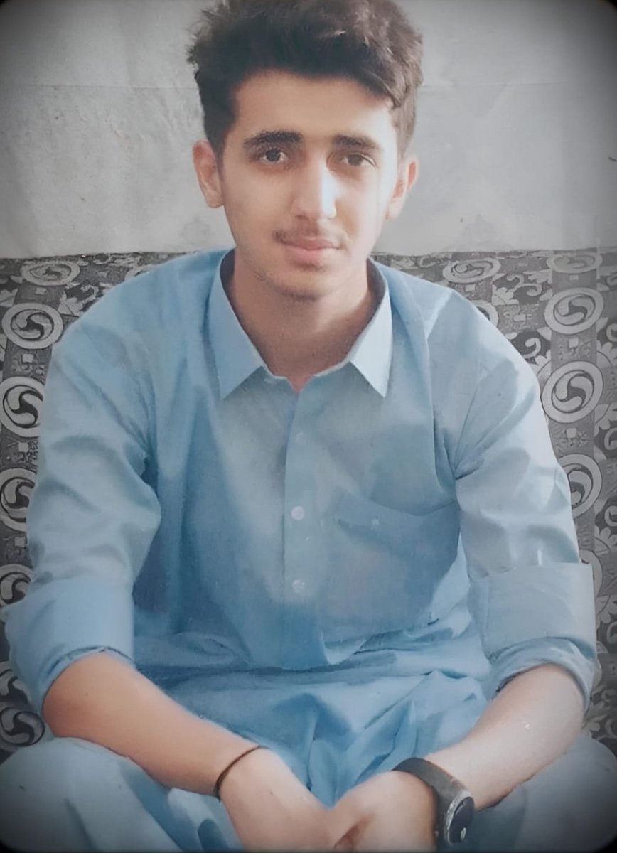RasoolDawar's tweet photo. یہ مٹی بڑی زرخیر ہے۔
خیبر پختونخوا میں دہشت گردی سےمتاثرہ ضلع لکی مروت میں محمد اسرار مروت نامی نوجوان نےدوستی،نفرت،محبت،سسپینس، ایکشن اور رومینس سے بھرپور "وقت کے قیدی" کا ناول لکھا۔قارئین ان میں سے کسی نہ کسی کردار کے ساتھ خود کو ضرور کنیکٹ کر پائیں گے۔ https://t.co/QdQbGVaXcK