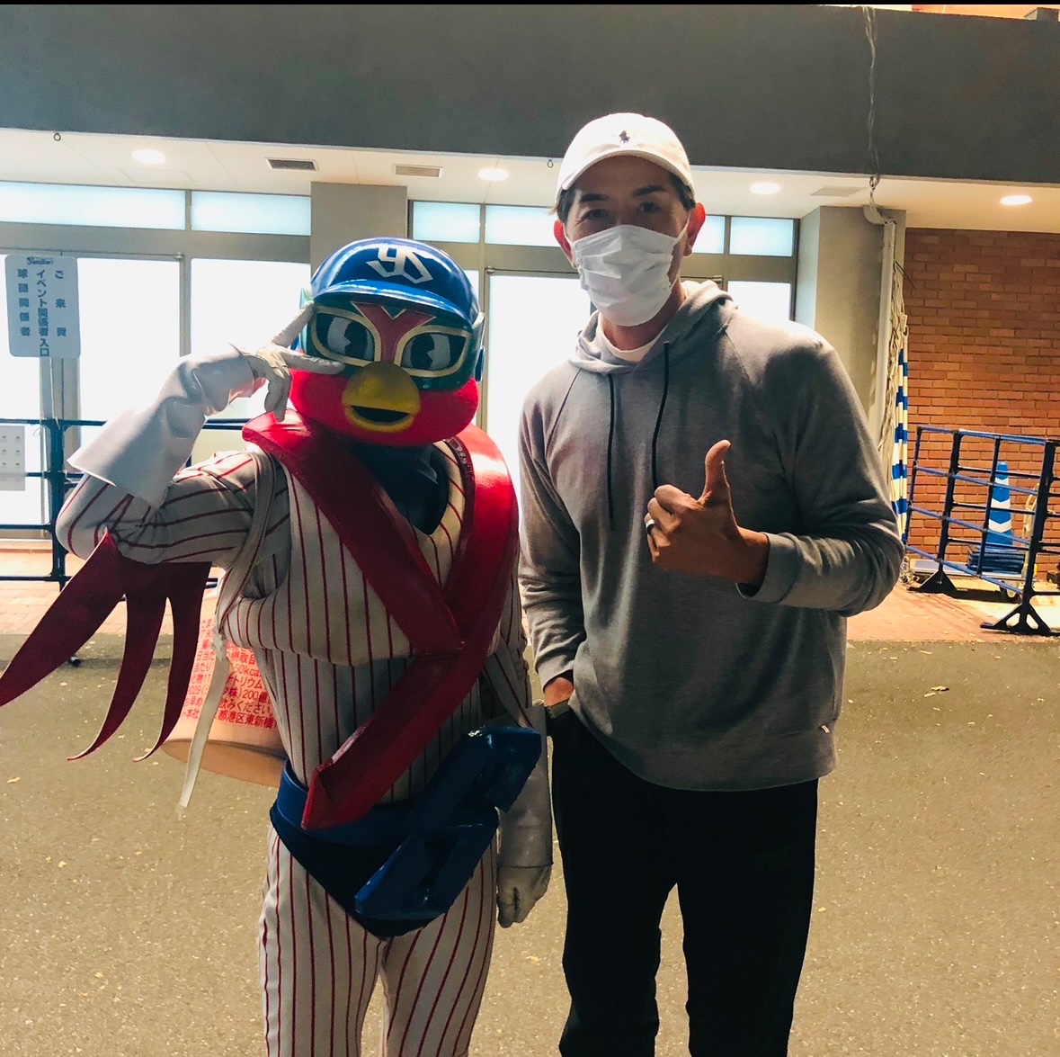 ggsato_travers's tweet photo. トルクーヤに連絡しました。
#緊急事態
#代打
#つば九郎待ってるよ https://t.co/OEJuQuI2zu