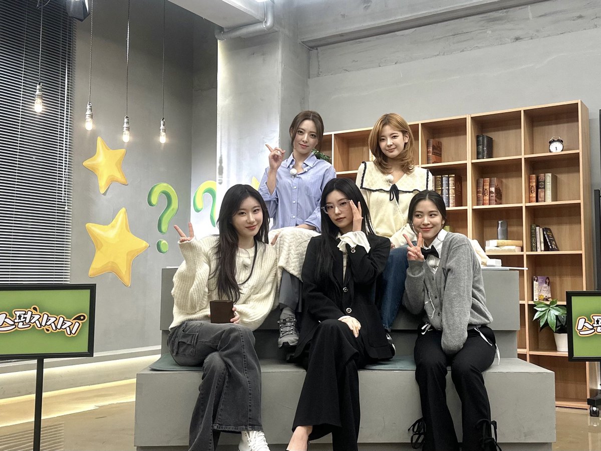 ITZYofficial's tweet image. 있지 + 지식 + 실험 = 스펀지지지! 🚀✨
다음 주에도 계속됩니다!😉

#ITZY #MIDZY @ITZYofficial
#ITZZZ #ITㅋㅋㅋ