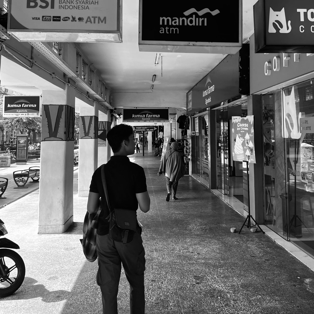 bekarchive's tweet photo. panas pol https://t.co/1WqH8hiNVO