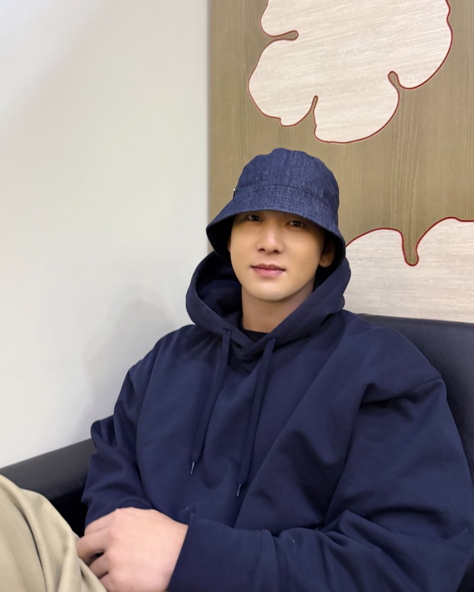 [#B_hind]
2025.02.06
#이은지의가요광장
  
#백호 #강동호 #BAEKHO #KANGDONGHO