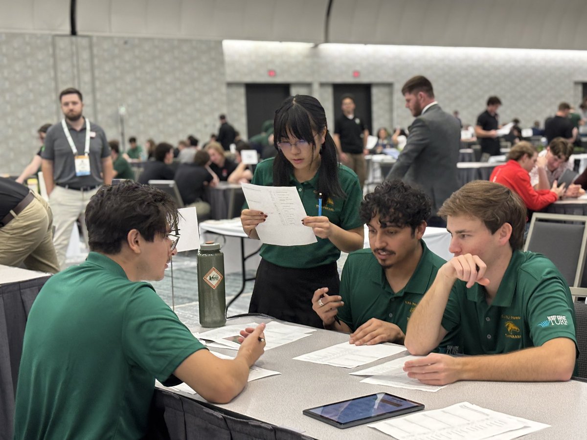 GCSAA's tweet photo. Teams competed this afternoon in the annual Turf Bowl competition presented by @JohnDeere. Find out tomorrow who will take away the 2025 Turf Bowl trophy streaming live on Instagram: https://t.co/Bb0cgrWdrM

• 76 Teams
• 276 Students
• 29 schools

#GCSAAConference https://t.co/Uu6tyHp1ta