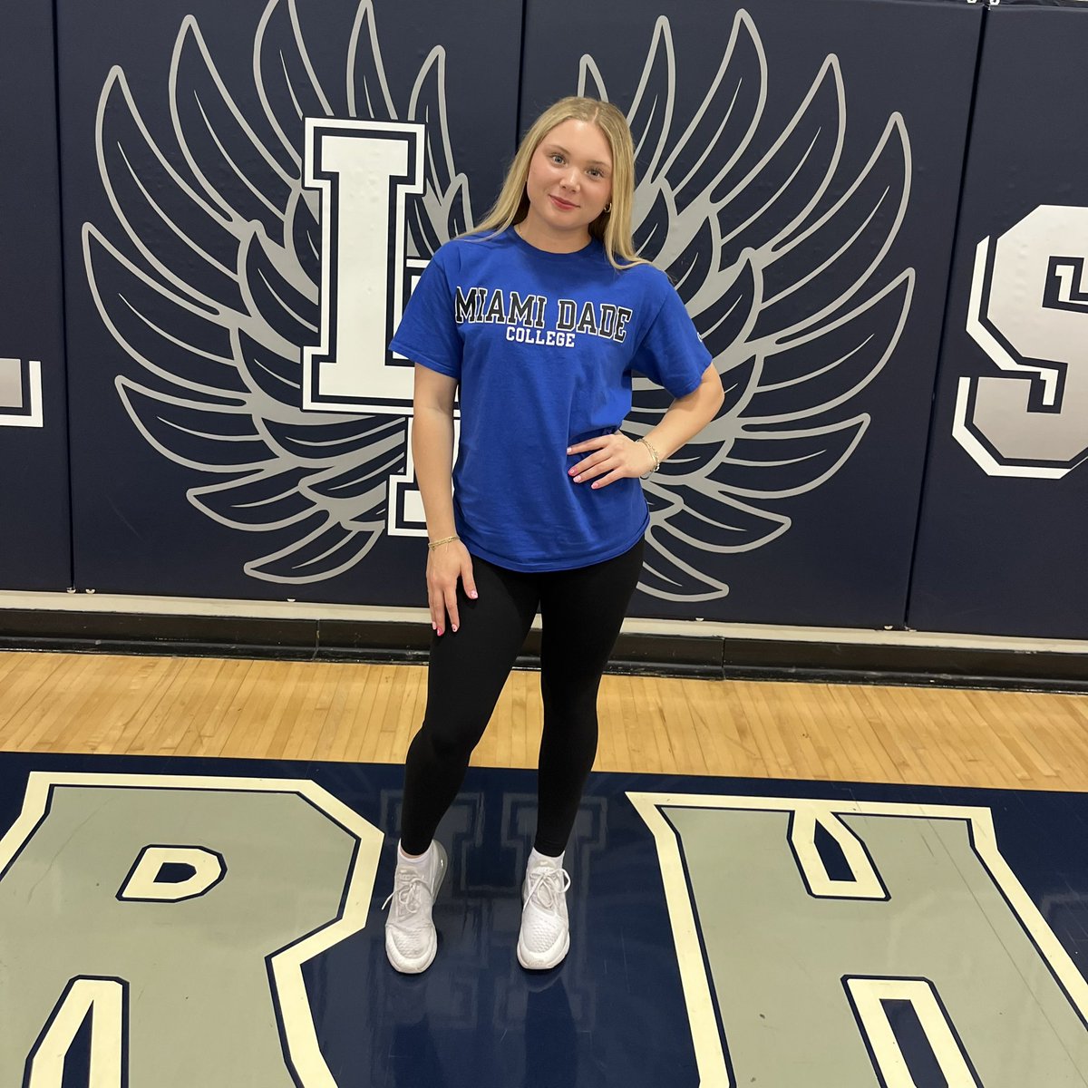 ronaldjhaggerty's tweet photo. Congrats Cate on your Official #SigningDay and on #NationalGirlsAndWomenInSportsDay #NGWISD https://t.co/kmtSlspvy4