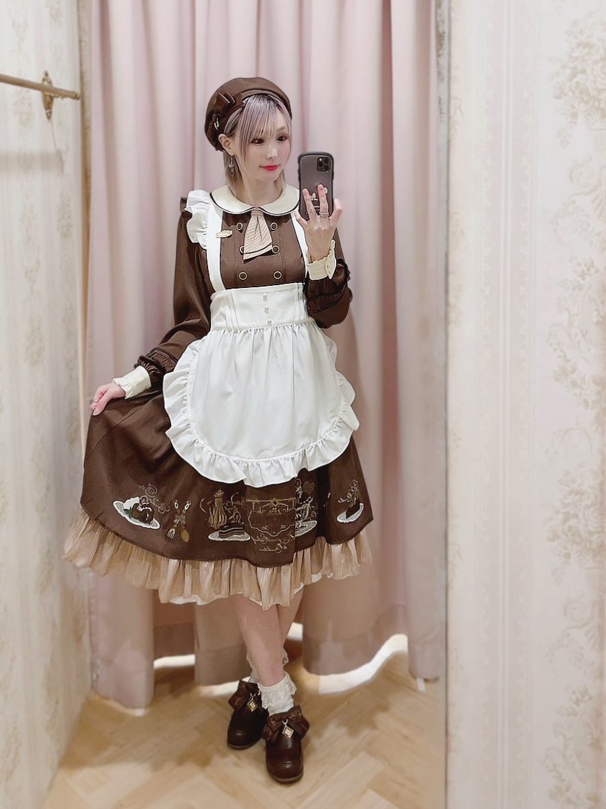 🍫Coming soon…🍫 🍴🍫喫茶アマベルのショコラトリー🍫🍴 チョコ刺繍が