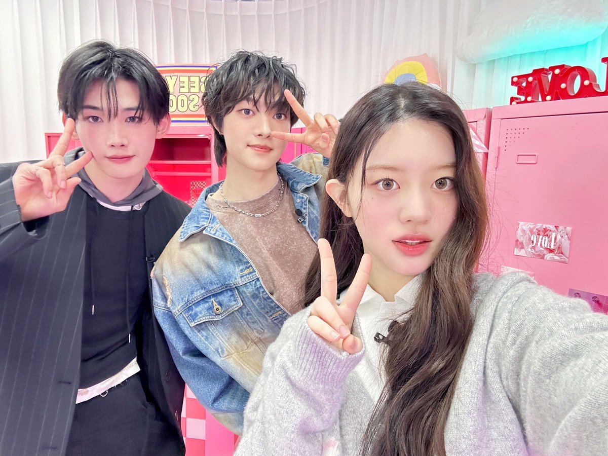 민주의 핑크 캐비닛 tweet media