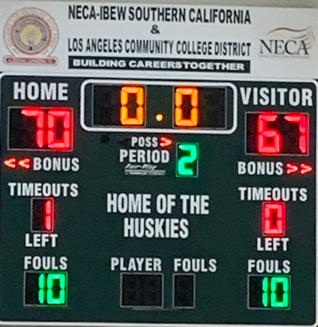 Final Score: East Los Angeles College (20-2, 5-0) gets huge home win vs Mt Sac College(21-2, 4-1) to extend win streak to 18 Wins!! Thank you to our fans they showed out tonight!! #GoHuskies🏀🏀🏀🏀 <a href="/CoachCodyHop/">Cody Hopkins</a> <a href="/sgnlthelgthoops/">John Bynum Jr.</a> <a href="/AthleticsELAC/">EAST LOS Athletics #GOHUSKIES</a> <a href="/ErikSarni1/">EastSideMediaTV 📹</a>