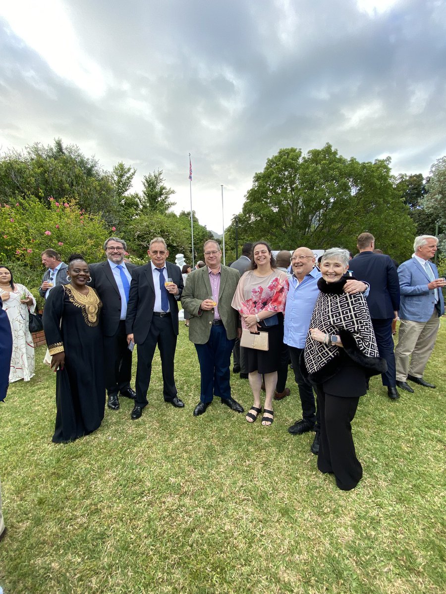 BritchamSAfrica's tweet photo. On the #EveOfOpeningOfParliament British High Commissioner @AJPhillipson hosted us at his astounding residence in Cape Town. Great enthusiasm was expressed for the future developments between the #UK and #SA
@ukinsouthafrica
#StateOftheNationAddress #SONA #UKinSA https://t.co/3AT52KaSqL