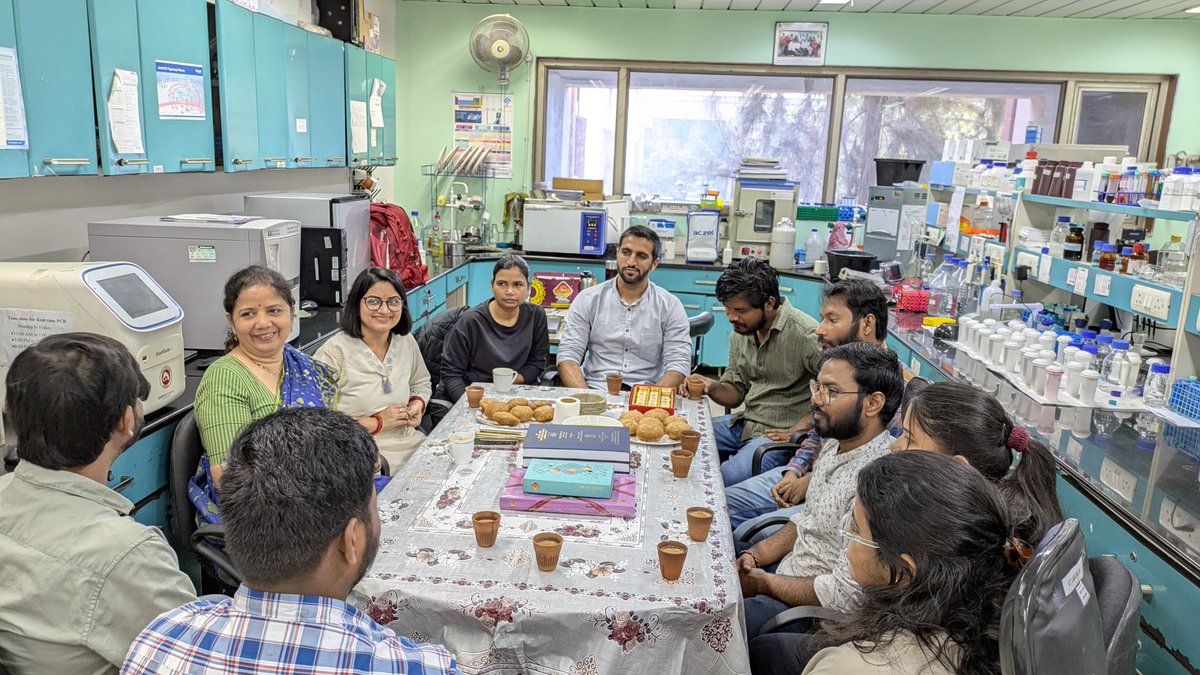 Ritu's LAB (@ritu_lab) on Twitter photo One more warrior has survived the thesis battle!!😀🏆 Huge congratulations to <a href="/DhaniyaGeeta/">Geeta Dhaniya</a> on successfully submitting her thesis on “Effect of chronic stress on the pathogenesis of osteoarthritis." Wishing her all the best for the next steps!! 💐💐 One more warrior has survived the thesis battle!!😀🏆 Huge congratulations to <a href="/DhaniyaGeeta/">Geeta Dhaniya</a> on successfully submitting her thesis on “Effect of chronic stress on the pathogenesis of osteoarthritis." Wishing her all the best for the next steps!! 💐💐