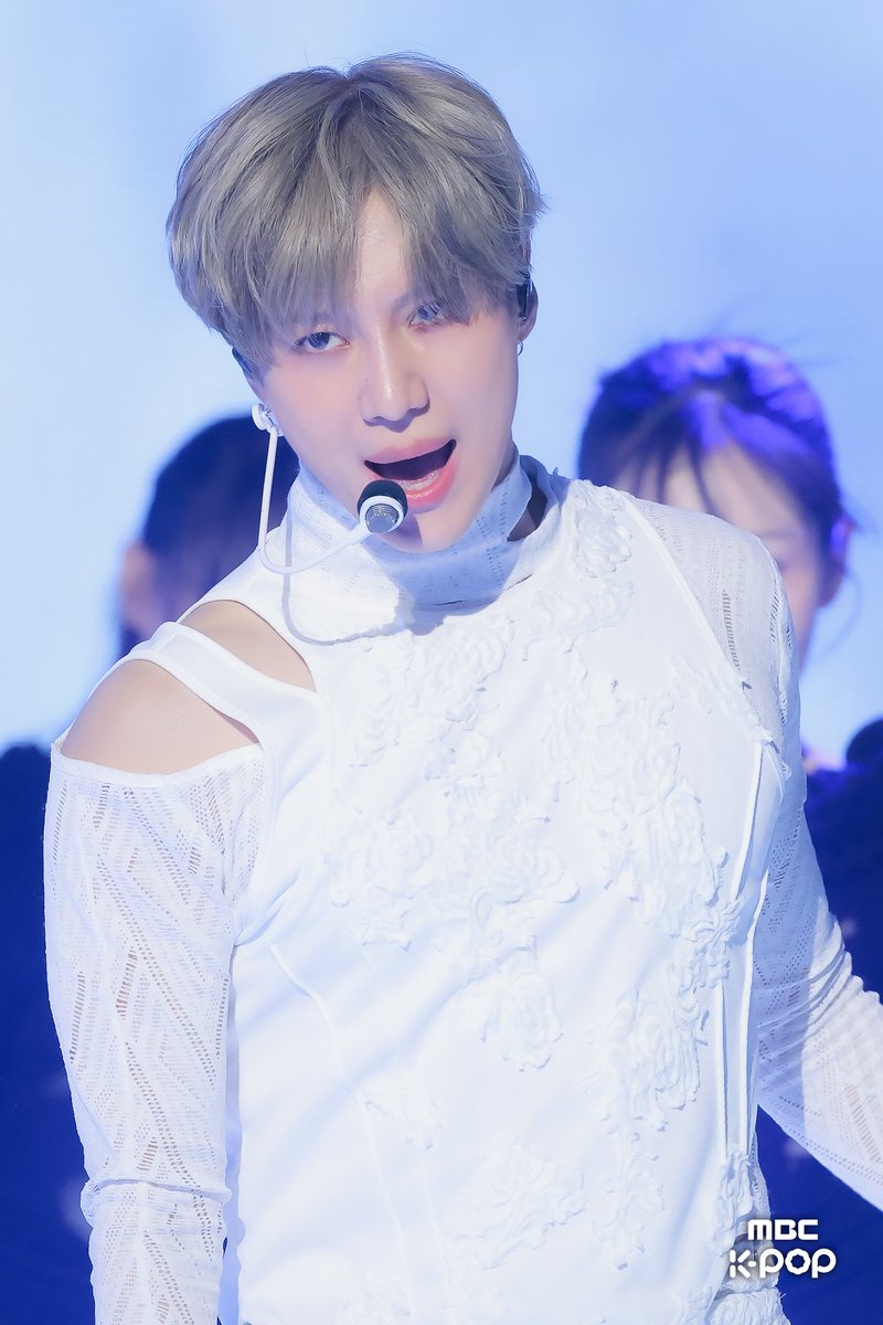 MBC_entertain's tweet photo. 💎2024 MBC 가요대제전 현장포토💎

가요대제전 길티 보고
영원히 태민이 짝궁 할 마음 먹은 탬메? ʚ̴̶̷̆ ̫ ʚ̴̶̷̆ 

일단 저요

250130 #2024가요대제전 #태민 #TAEMIN @TAEMIN_BPM https://t.co/GGBMuRLWZE