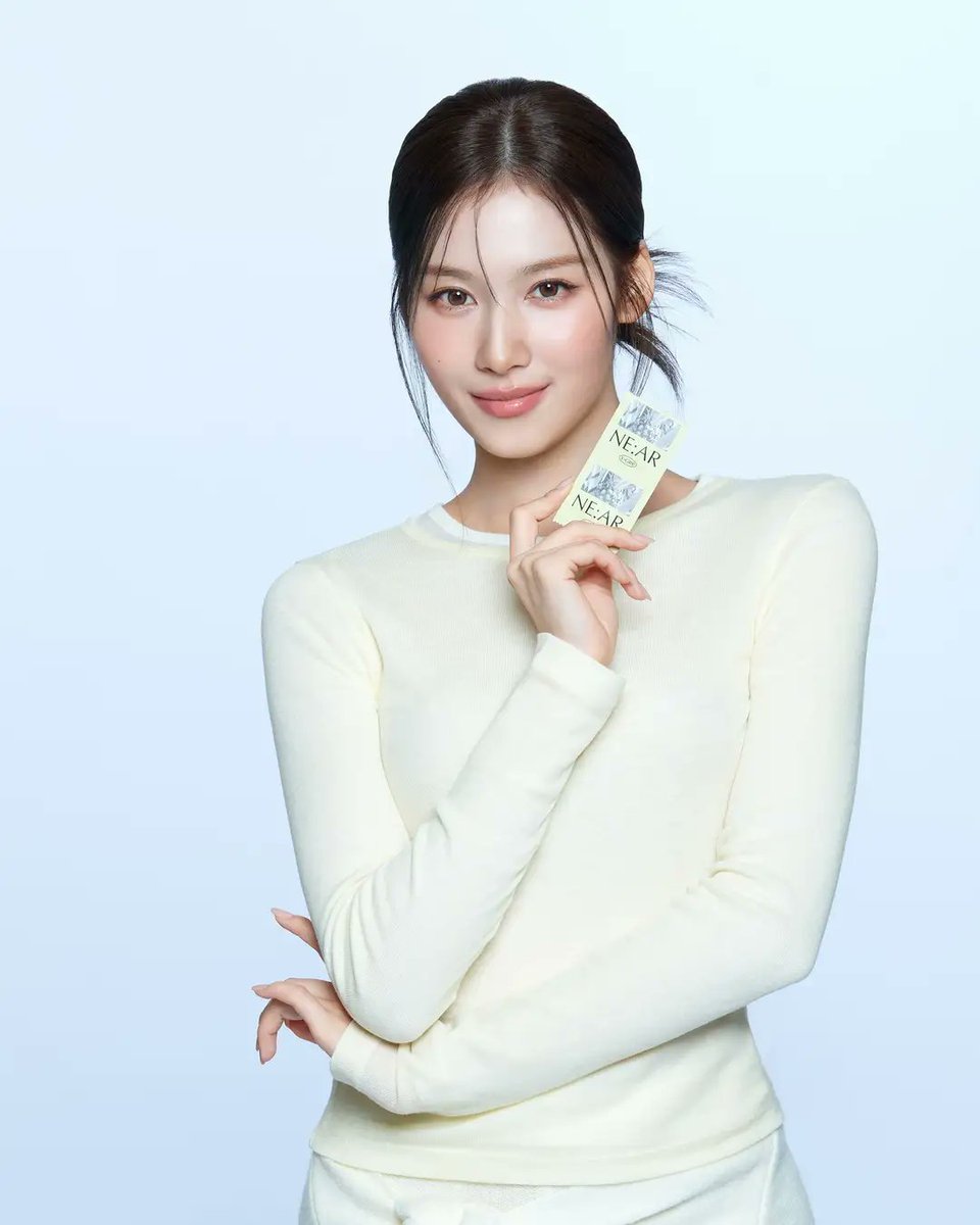Kkorepo's tweet photo. #TWICE #SANA（#サナ）が韓国発タブレット型サプリNE:AR（ニアル）のアンバサダーに就任！2025年2月6日（木）より、数量限定トレカ＆シークレットイベント応募券付きスペシャルセット第1弾を順次発売開始
🔗https://t.co/HeYPVdzhTj https://t.co/81QnArU77k