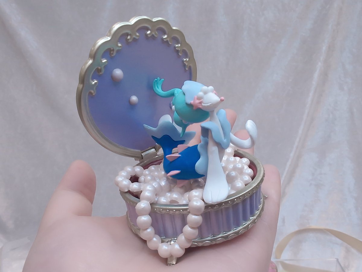 Pokeshopper's tweet photo. Pokeshopper Update: Several close up images of the new Pokémon Re-Ment Romantic collection now published. Details @ https://t.co/xxf1fhys1C https://t.co/KjFDzievW0