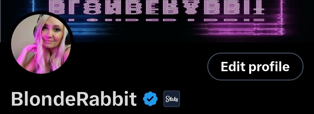 A fancy new badge ! 🙌🏻💕💗 Thanks <a href="/Stake/">Stake.com</a> family !