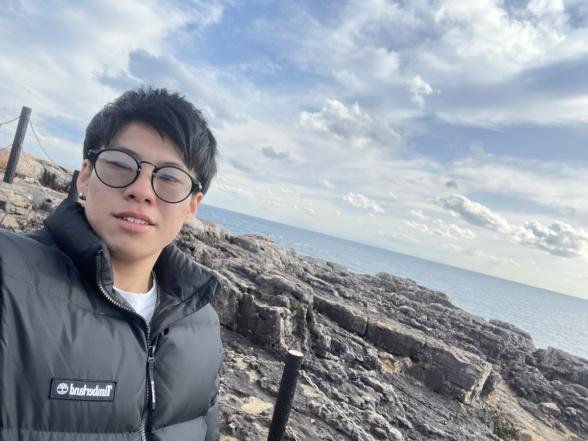 KA51337870's tweet photo. 一人旅in和歌山
風強すぎて普通に寒い🥶 https://t.co/vWE5v2VrMz