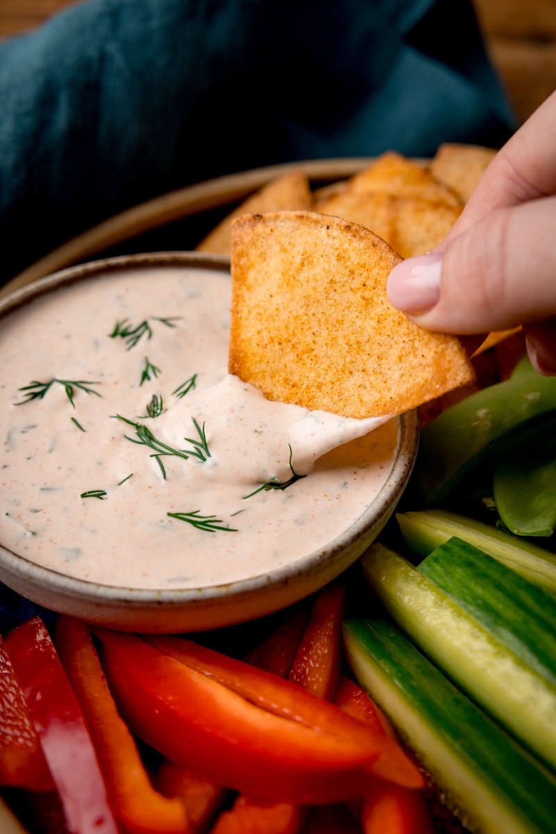 KitchenSanc2ary's tweet image. This buffalo ranch sauce has the classic creamy-tangy buttermilk-ranch base, with an added spicy kick from the addition of hot sauce and Cayenne pepper. I love this as a dip for veggies sticks and crisps (chips).

kitchensanctuary.com/buffalo-ranch-…
#kitchensanctuary #dips #gameday #foodie