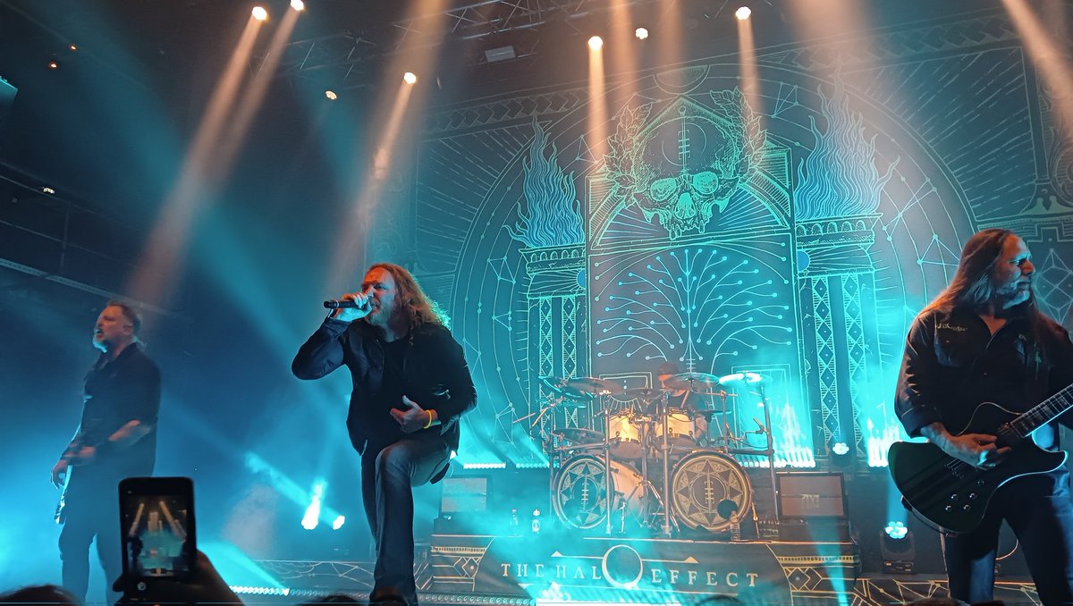 Woltiimon's tweet image. Halos Over Europe - Berlin 

First show of the year and I couldn't have asked for a better one. Three amazing bands and some sweaty, yet incredibly fun moshpits 💚🤘🏼