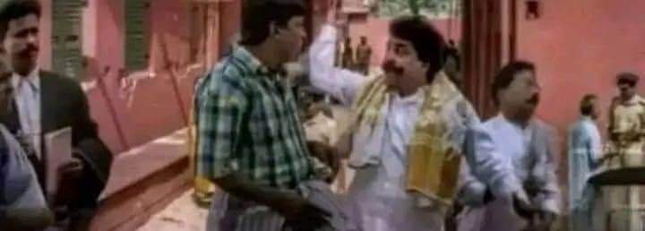 iSethuuuu's tweet photo. தம்பி ஃபேன்ஸ் க்காக பண்ண படம் பின்னாடி வருது.. இது சினிமா ரசிகர்களுக்கான படம் 

~ பத்மபூஷன் அஜித். https://t.co/VlBmikqAZZ