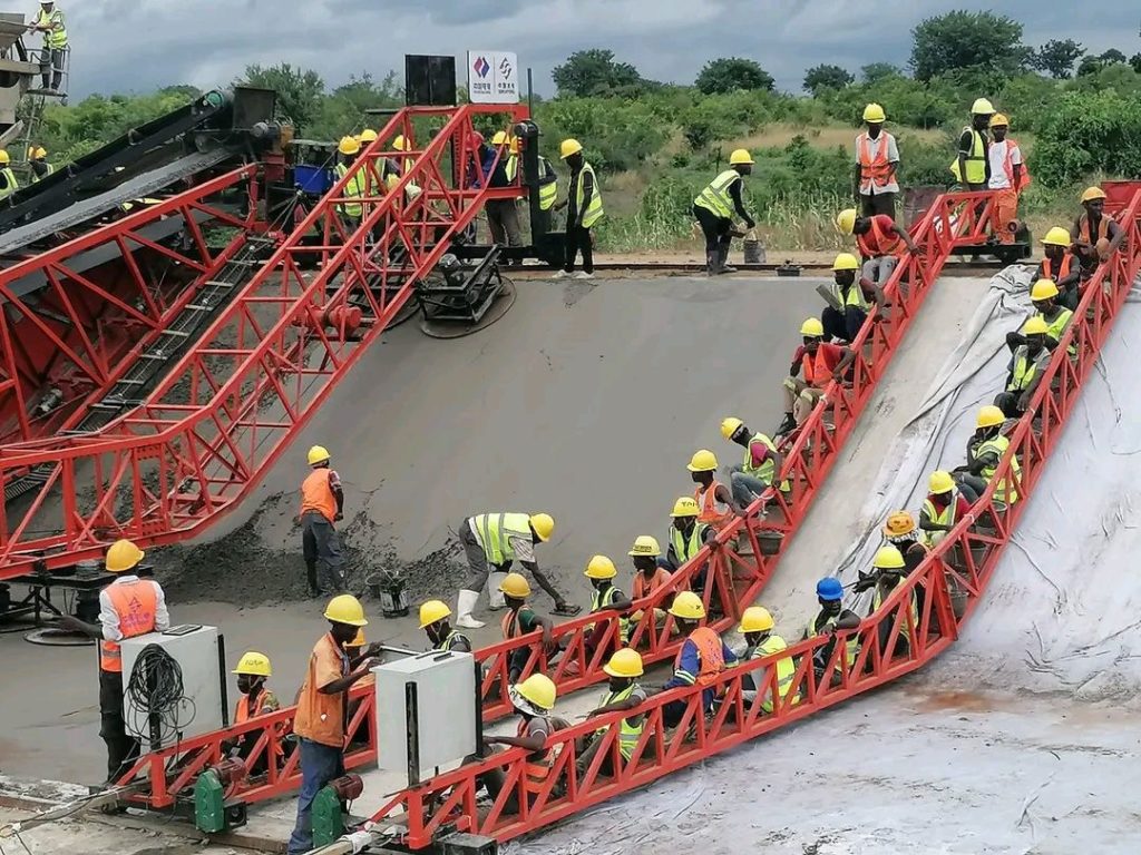 jayhot_mw's tweet photo. SHIRE VALLEY TRANSFORMATION PROGRAMME (SVTP)
Did you know that Malawi is implementing one of the largest irrigation projects in Southern Africa? 😊😊
Follow me on LinkedIn via this link: https://t.co/4eTyMLS6ZG https://t.co/B1xXrPpdhJ