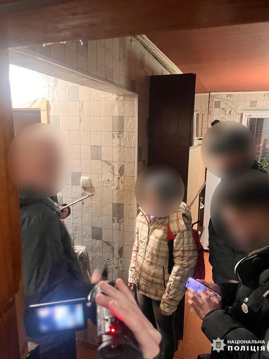 PoliceKharkiv's tweet photo. Терористичний акт на замовлення рф: Нацполіція та СБУ затримали ворожу агентку https://t.co/3oa1h7dc8B
#stoprussia https://t.co/AIyZKMeC7r