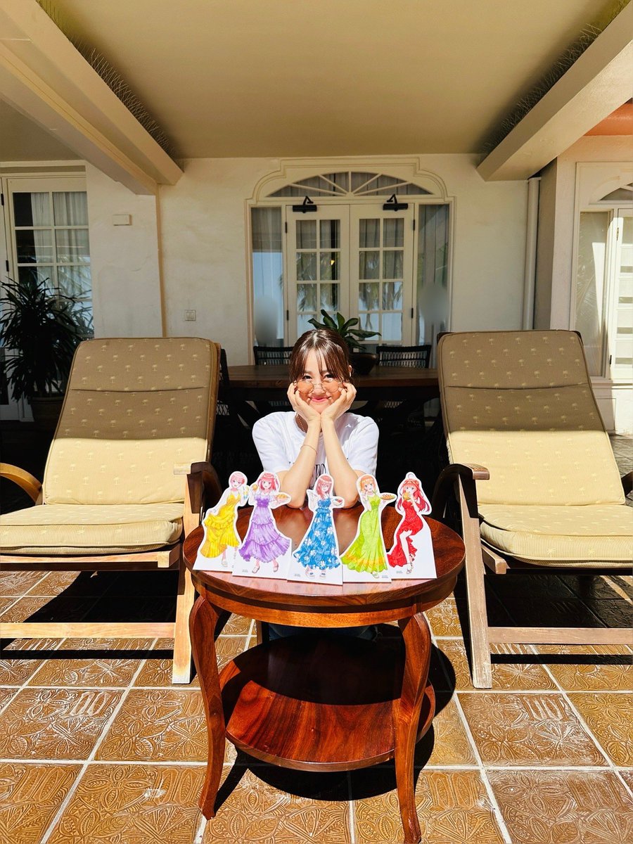 InfoItomiku's tweet image. ハワイで聖地巡礼
たくさんしてきました🌺

ロイヤルハワイアンホテルでは作中にも出てきたスウィートルーム見学も…🎀

本当に細かく再現されていたんだと実感しました。愛ですね…(みく)
#五等分の花嫁