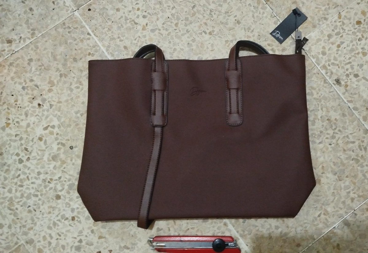 BetaKopites's tweet photo. KUIS KE-2
KUIS TEBAK SKOR Hadiah
1 Tas Cowok dan 1 Tas Cewek

Syarat:
1. Follow Beta
2. Follow Sponsor @bimichrist @Sy_nina @schecterisal @MahendraSatya
3. Retweet tweet ini
4. Skor yang diambil itu skor akhir. mau 90. mau EXT atau pinaly.
5. Pemenang untuk Cowok dan Cewek.

cara menjawab: LFC 10 - 0 Spurs #tebakskorbimna